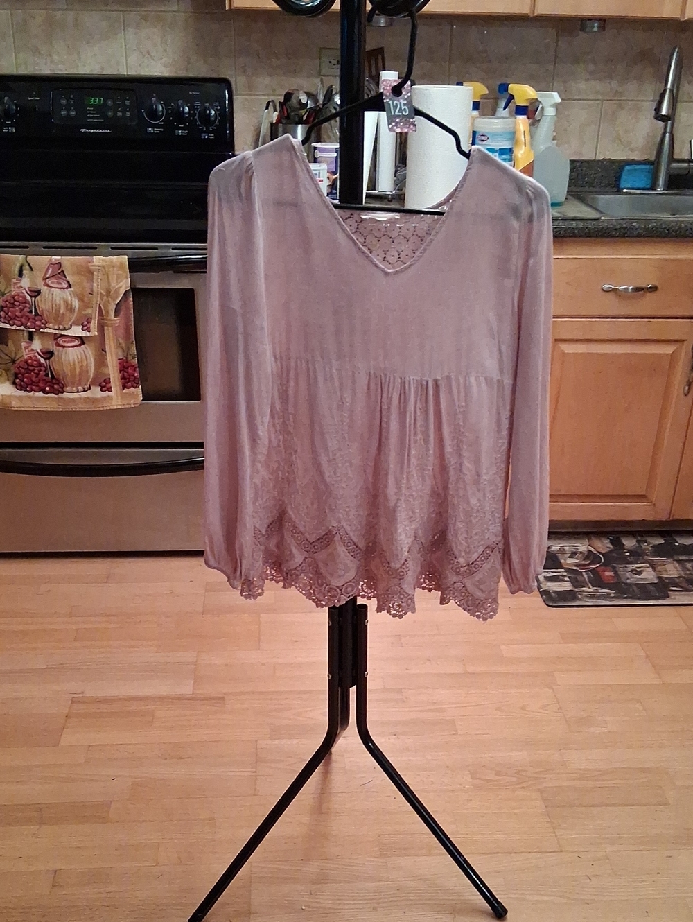 Altar'd State Mauve Lace Hem V-Neck Peasant Blouse